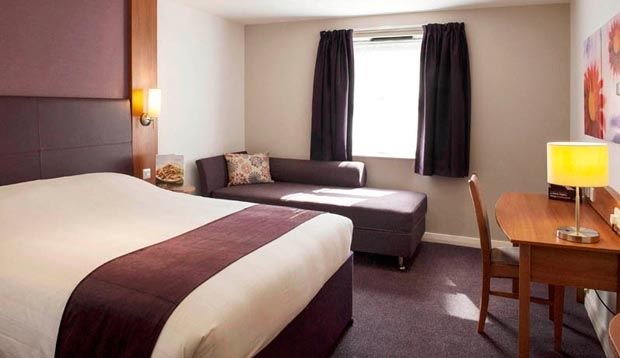 Premier Inn London Croydon Town Centre Extérieur photo